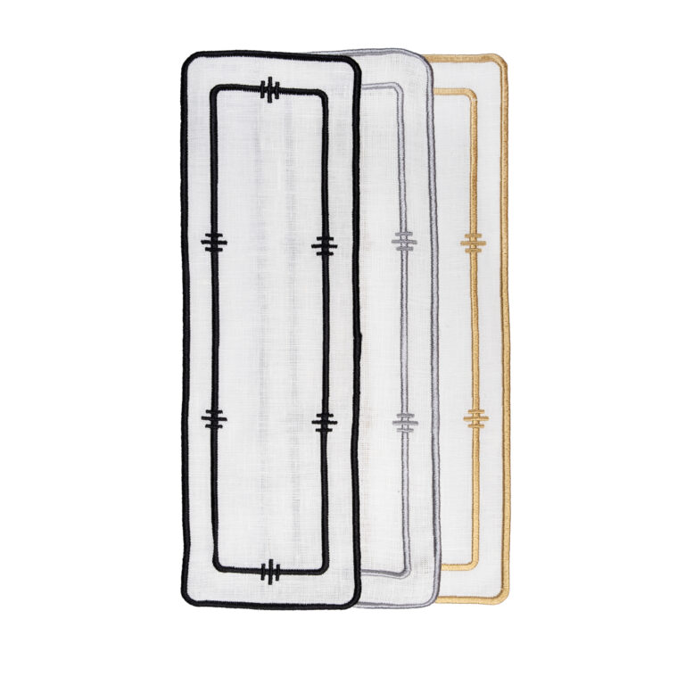 Üç Çizgi Baton Tepsi Örtüsü